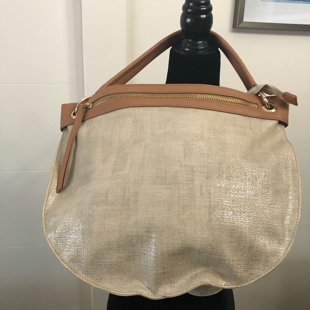 Sondra Roberts squared hand bag.